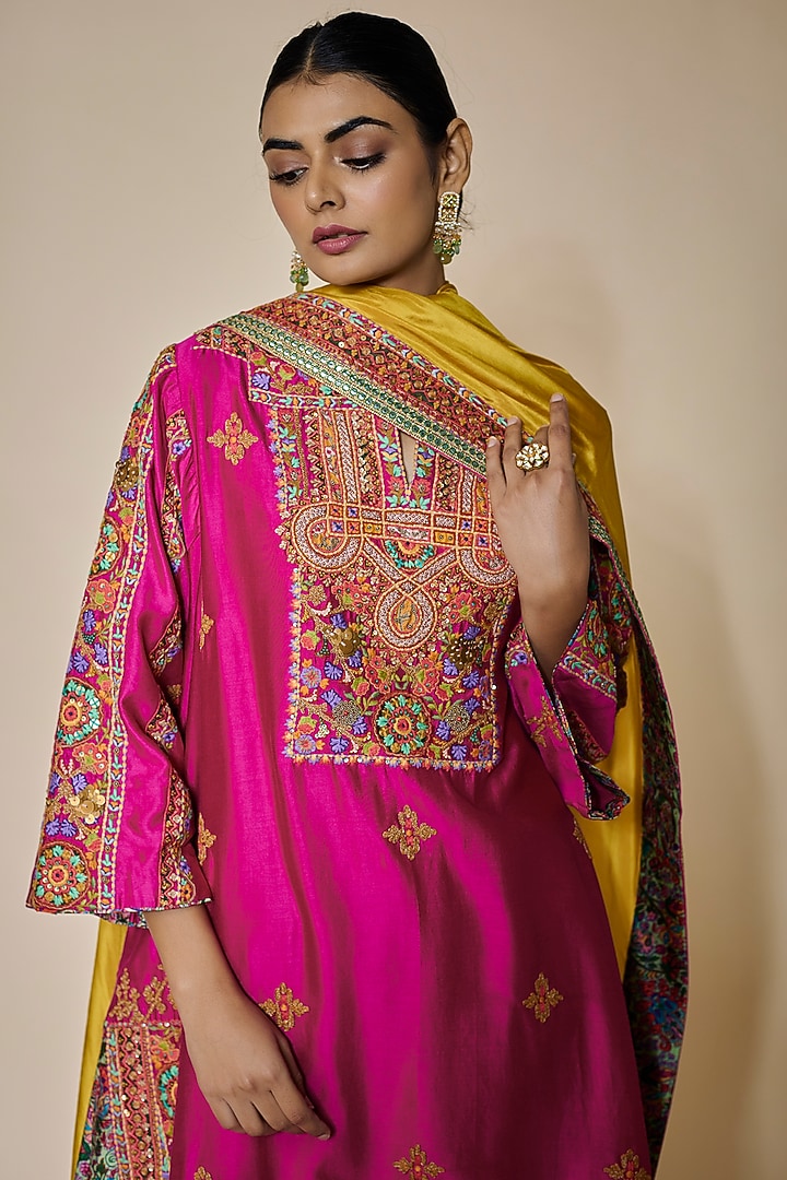 Magenta Chanderi Silk Geometric Printed Choga Kurta Set by Debyani at Pernia's Pop Up Shop