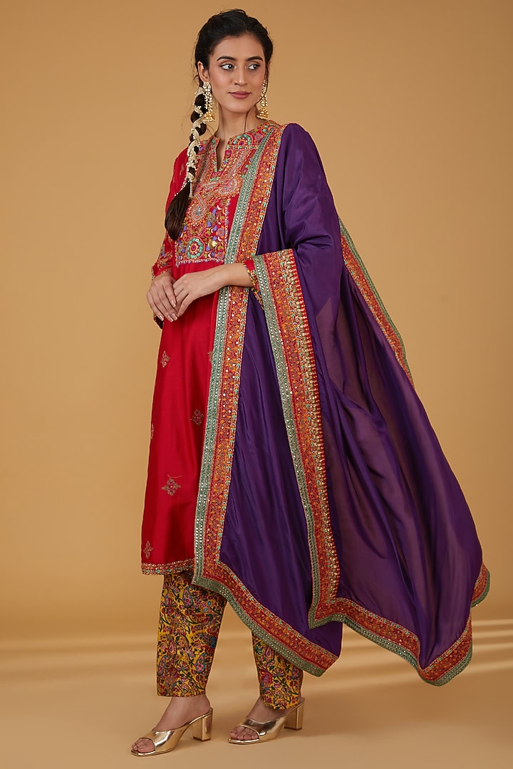 Red Chanderi Silk Hand Embroidered Choga Kurta Set by Debyani at Pernia's Pop Up Shop