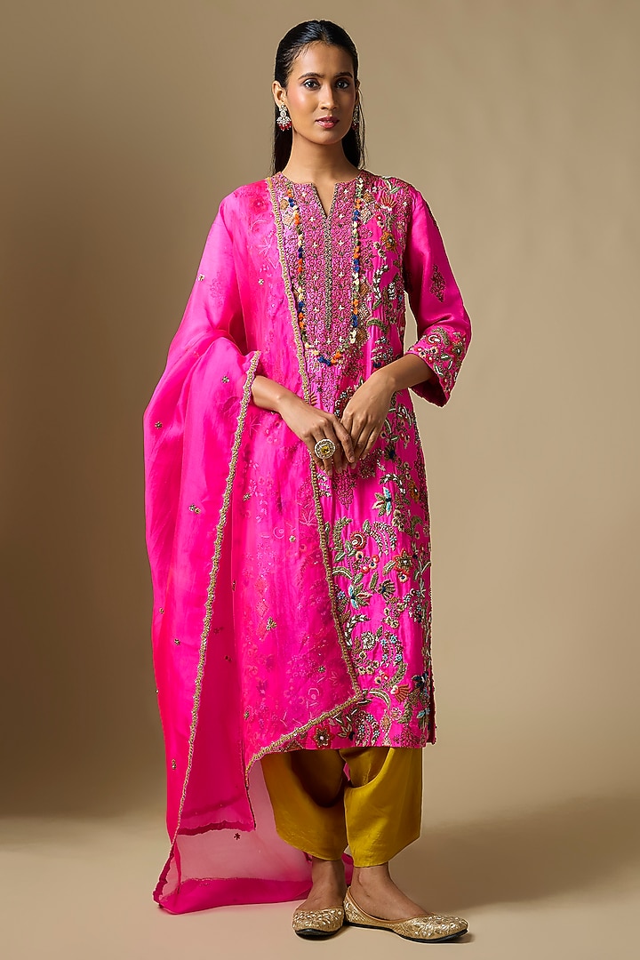 Rani Pink Silk Embellished Kurta Set by Debyani at Pernia's Pop Up Shop