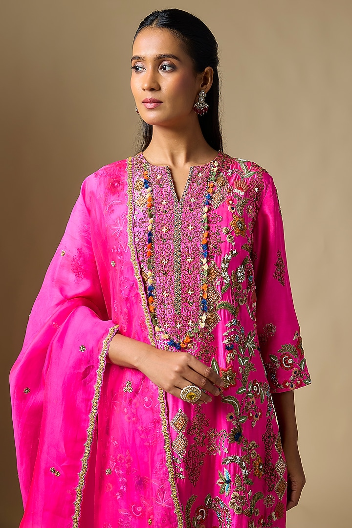 Rani Pink Silk Embellished Kurta Set by Debyani at Pernia's Pop Up Shop