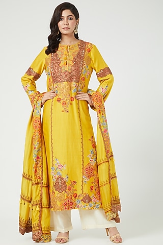 Mustard Scalloped Kurta Set by Debyani