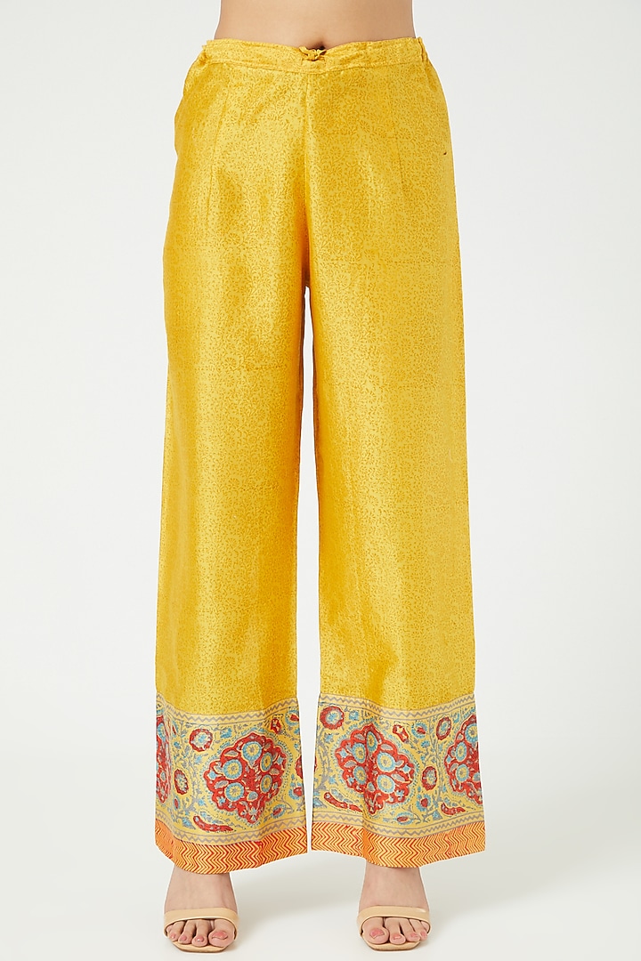 Mustard Chanderi Kurta Set by Debyani at Pernia's Pop Up Shop