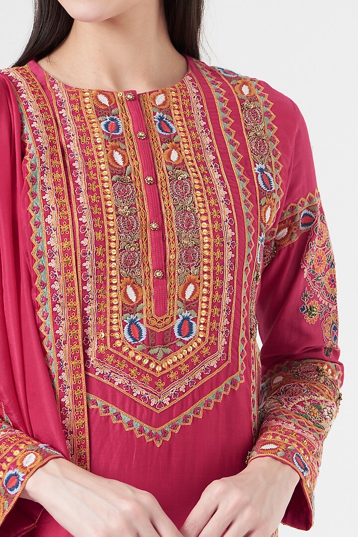 Magenta Habutai Silk Kurta Set by Debyani at Pernia's Pop Up Shop