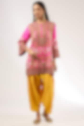 Rani Pink Silk Hand & Machine Embroidered Kurta Set by Debyani at Pernia's Pop Up Shop