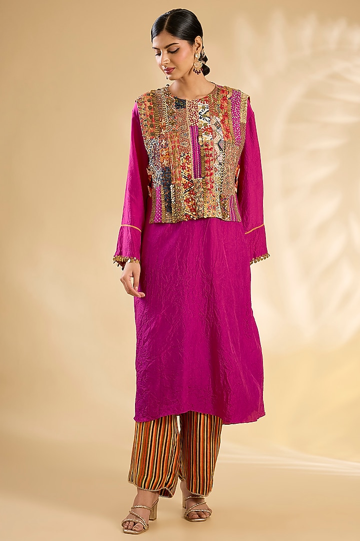 Rani Pink Silk Hand Embroidered Kurta Set by Debyani at Pernia's Pop Up Shop