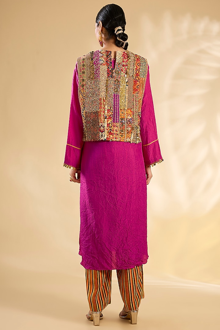 Rani Pink Silk Hand Embroidered Kurta Set by Debyani at Pernia's Pop Up Shop