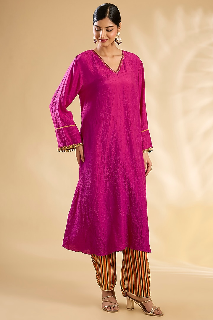 Rani Pink Silk Hand Embroidered Kurta Set by Debyani at Pernia's Pop Up Shop