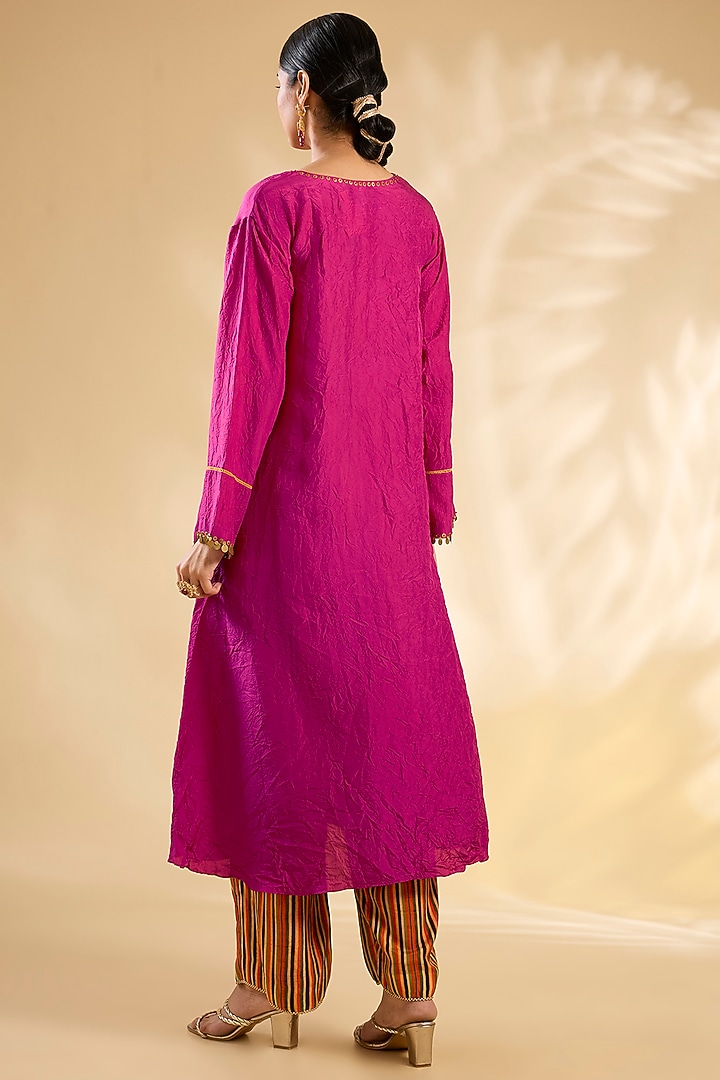 Rani Pink Silk Hand Embroidered Kurta Set by Debyani at Pernia's Pop Up Shop