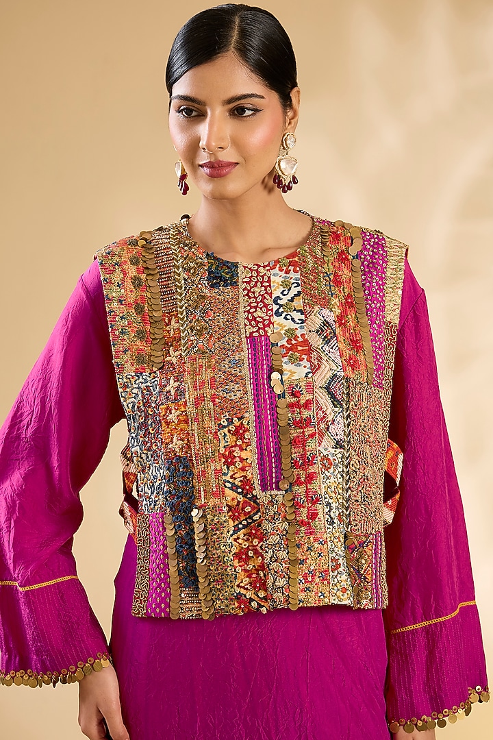 Rani Pink Silk Hand Embroidered Kurta Set by Debyani at Pernia's Pop Up Shop