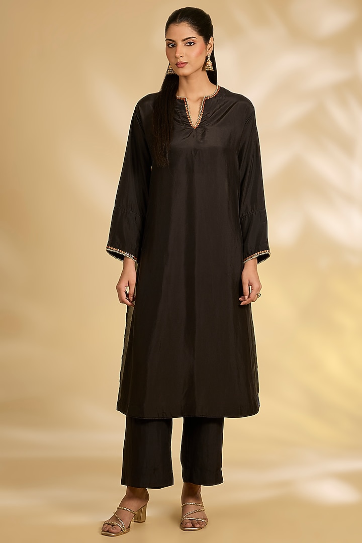 Black Silk Hand & Machine Embroidered Kurta Set by Debyani at Pernia's Pop Up Shop