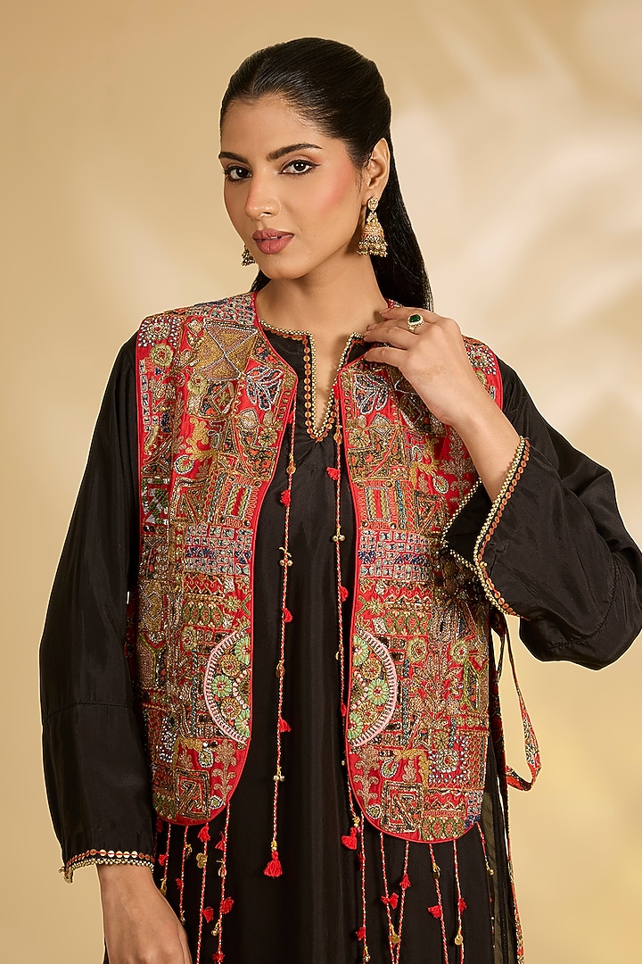 Black Silk Hand & Machine Embroidered Kurta Set by Debyani at Pernia's Pop Up Shop
