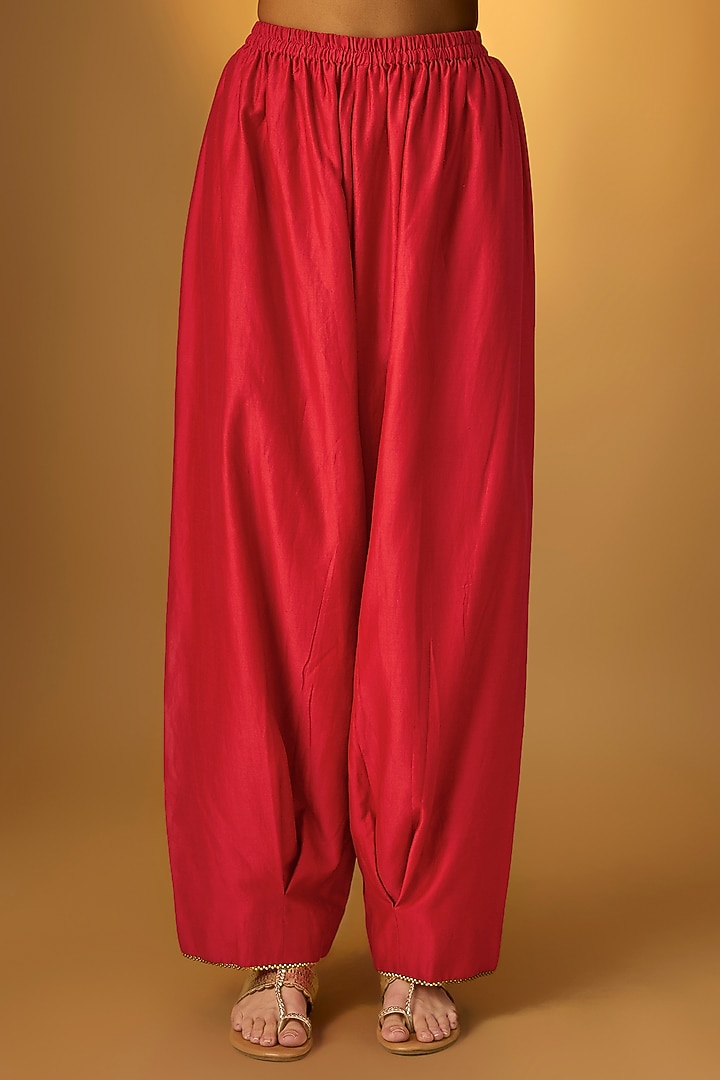 Red Silk Floral Printed & Hand Embroidered Kurta Set by Debyani at Pernia's Pop Up Shop
