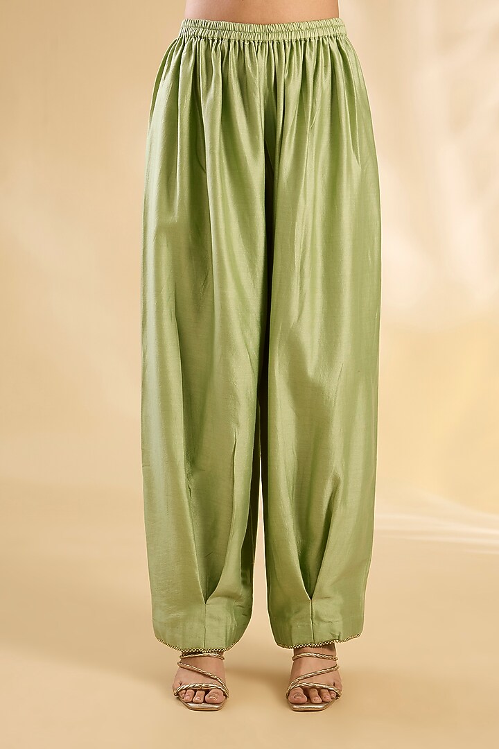 Pista Green Floral Printed & Hand Embroidered Kurta Set by Debyani at Pernia's Pop Up Shop