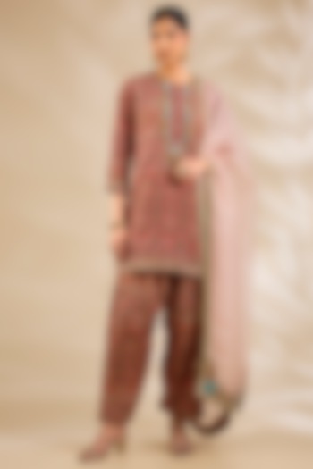 Red Silk Hand & Machine Embroidered Kurta Set by Debyani at Pernia's Pop Up Shop