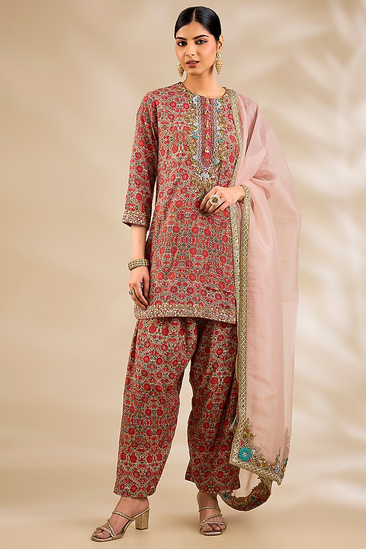 Red Silk Hand & Machine Embroidered Kurta Set by Debyani at Pernia's Pop Up Shop