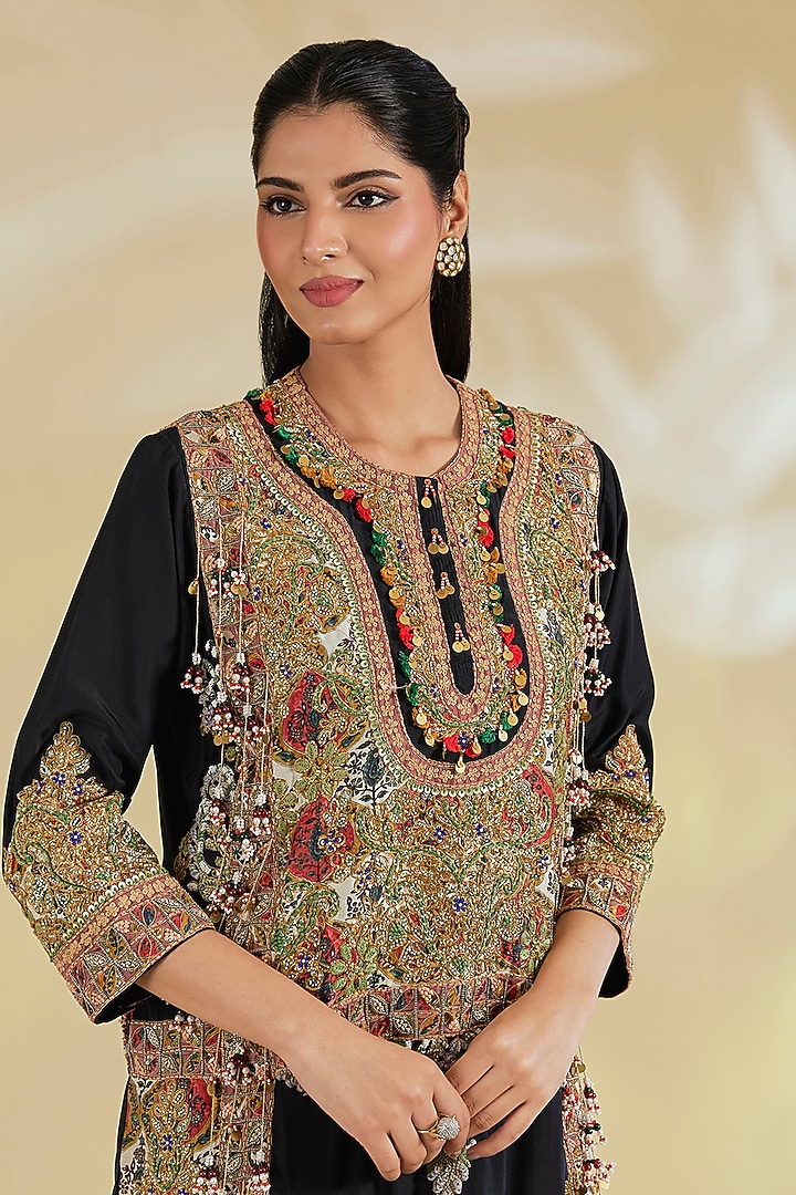 Black Silk Hand & Machine Embroidered Kurta Set by Debyani at Pernia's Pop Up Shop
