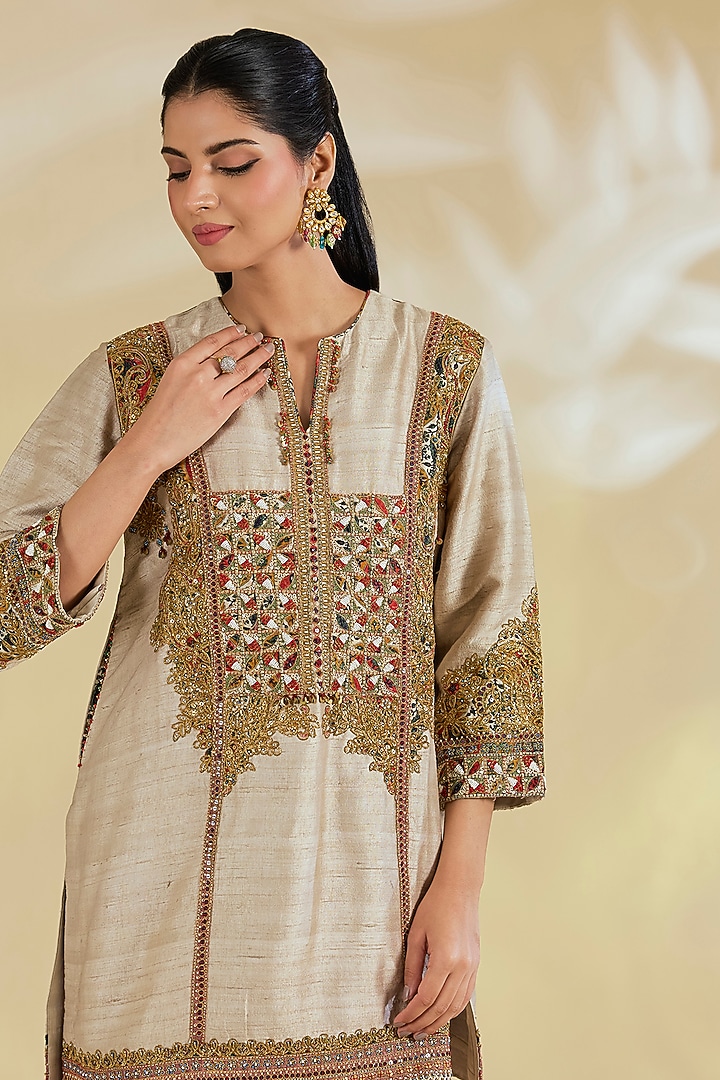 Ivory Raw Silk Hand & Machine Embroidered Kurta Set by Debyani at Pernia's Pop Up Shop