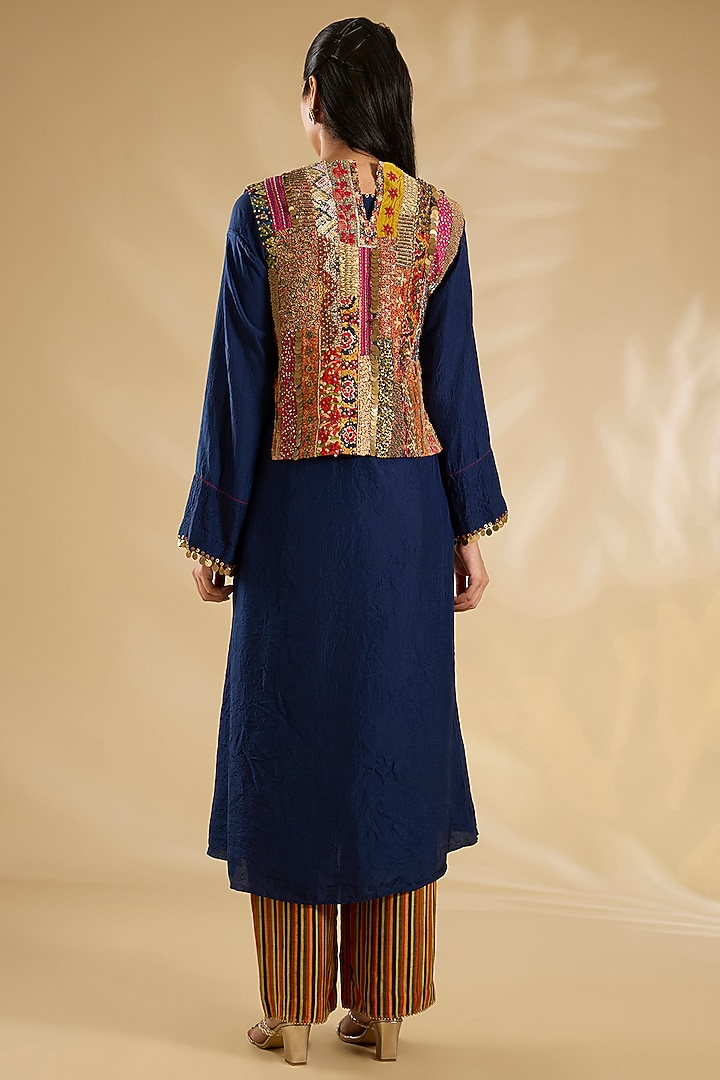 Navy Silk Printed & Embroidered Kurta Set by Debyani at Pernia's Pop Up Shop