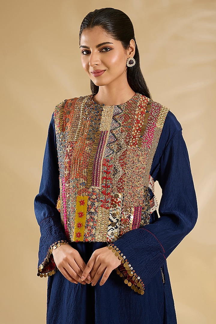 Navy Silk Printed & Embroidered Kurta Set by Debyani at Pernia's Pop Up Shop