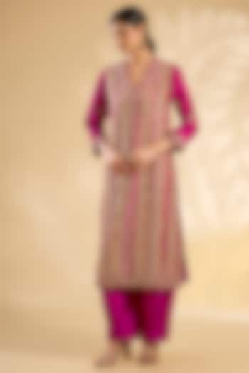 Rani Pink Silk Floral Printed & Hand Embroidered Kurta Set by Debyani at Pernia's Pop Up Shop