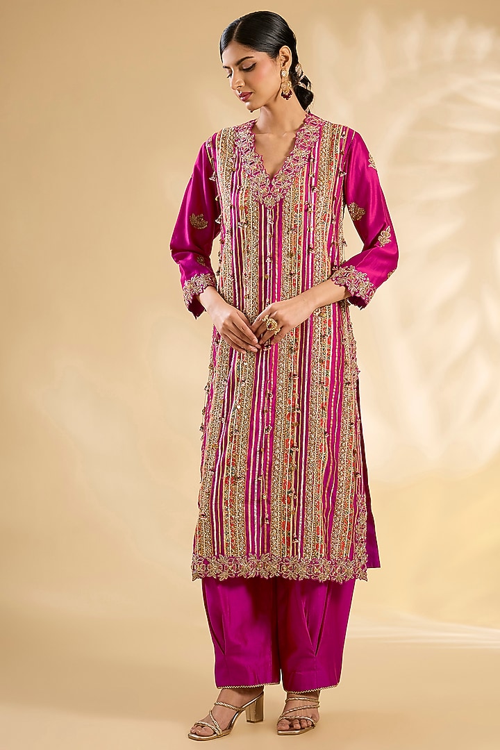 Rani Pink Silk Floral Printed & Hand Embroidered Kurta Set by Debyani at Pernia's Pop Up Shop