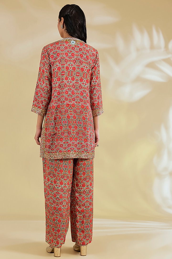Pink Silk Hand & Machine Embroidered Kurta Set by Debyani at Pernia's Pop Up Shop