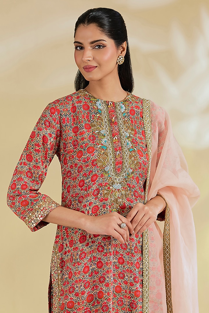 Pink Silk Hand & Machine Embroidered Kurta Set by Debyani at Pernia's Pop Up Shop