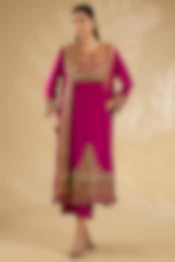 Magenta Silk Hand & Machine Embroidered Kurta Set by Debyani at Pernia's Pop Up Shop