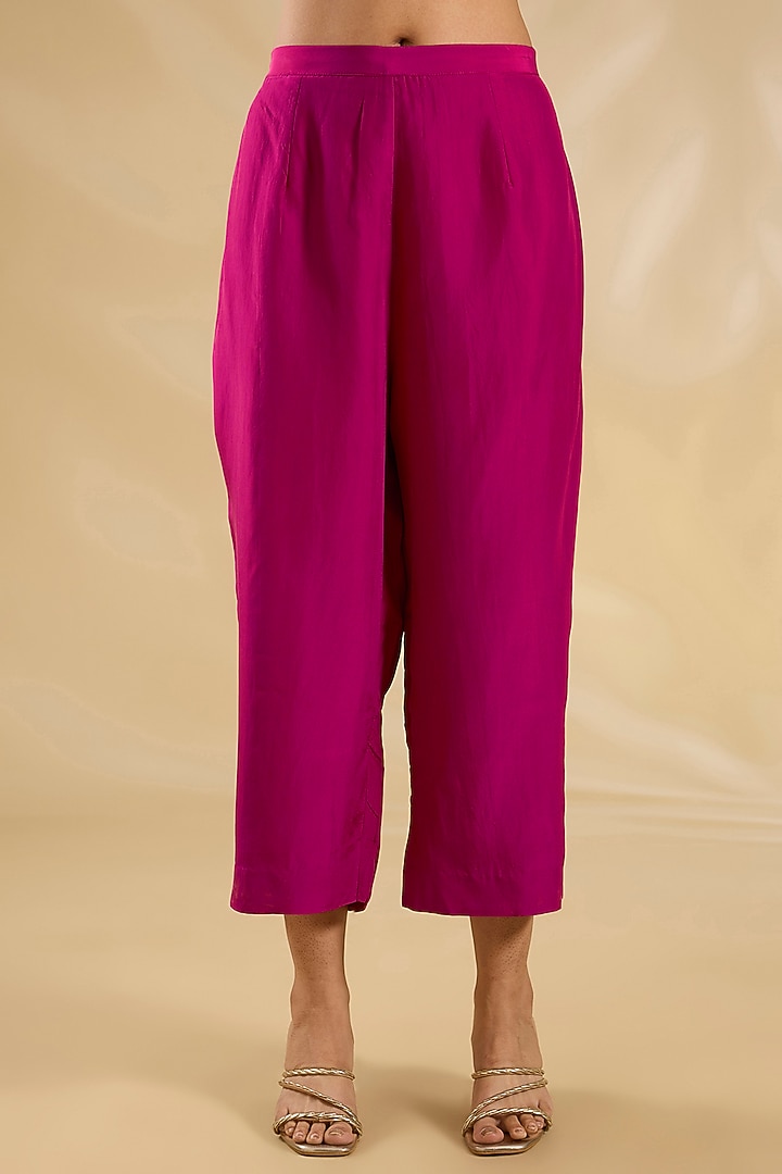 Magenta Silk Hand & Machine Embroidered Kurta Set by Debyani at Pernia's Pop Up Shop