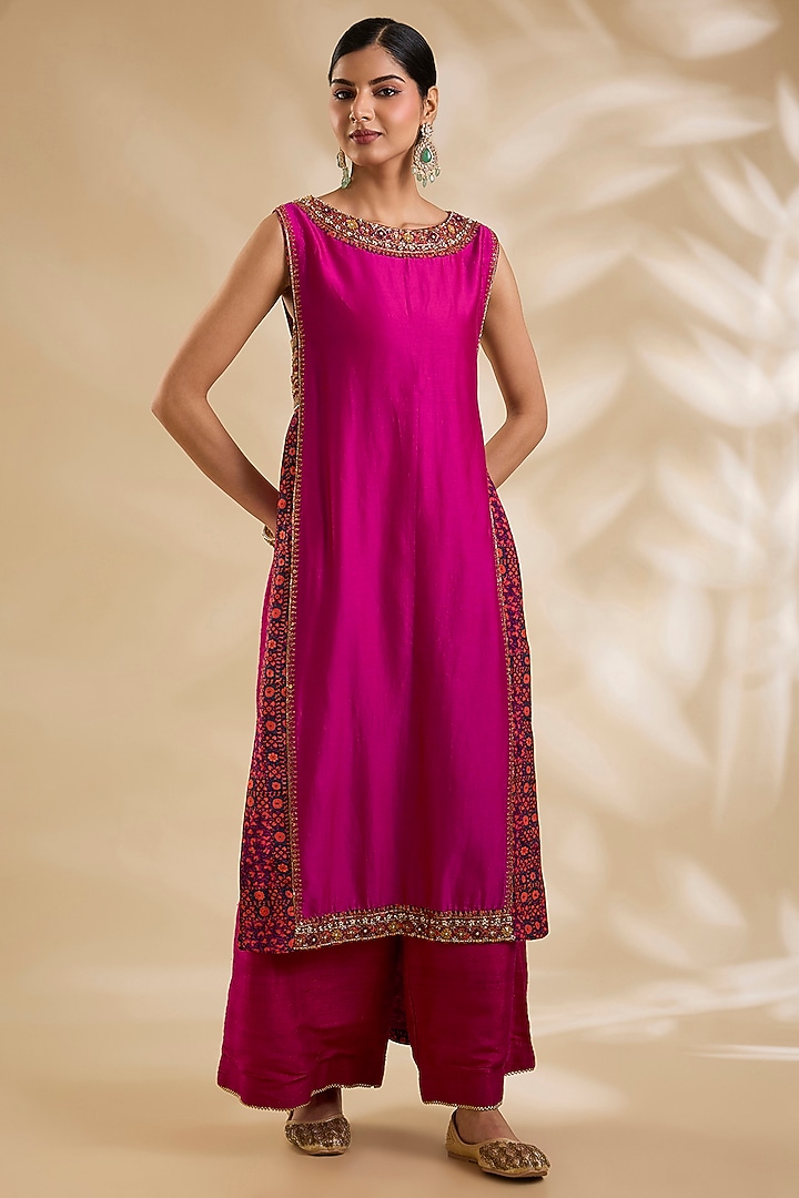 Magenta Silk Hand & Machine Embroidered Kurta Set by Debyani at Pernia's Pop Up Shop