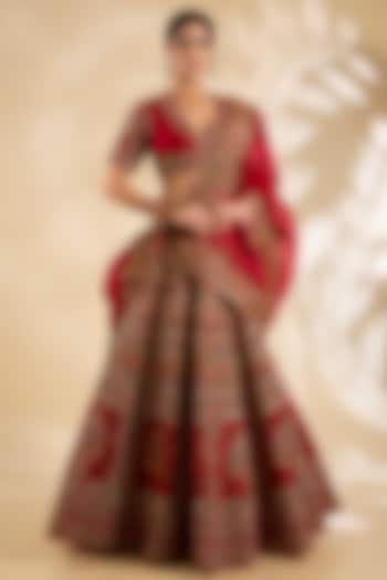 Red Silk Hand & Machine Embroidered Bridal Lehenga Set by Debyani at Pernia's Pop Up Shop