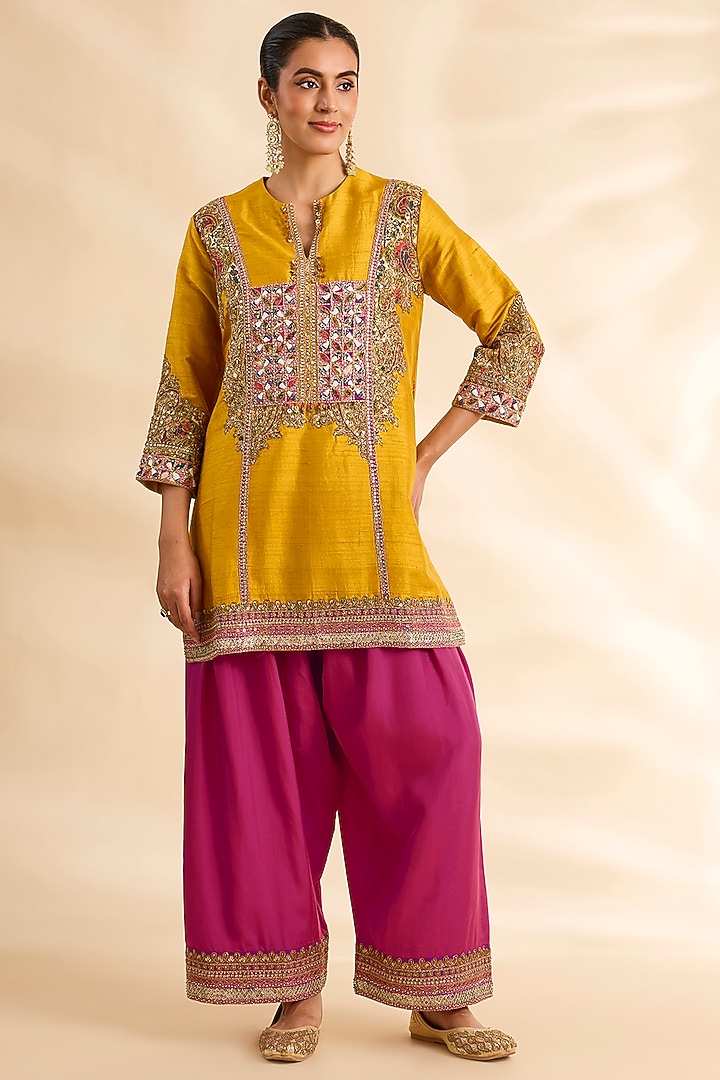 Mustard Silk & Raw Silk Embroidered Kurta Set by Debyani at Pernia's Pop Up Shop