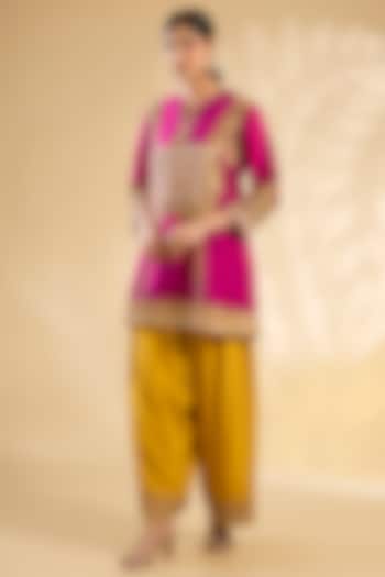 Rani Pink Silk Abstract Printed & Hand Embroidered Kurta Set by Debyani at Pernia's Pop Up Shop