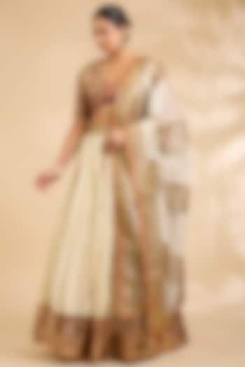 Ivory Chanderi Hand & Machine Embroidered Crushed Bridal Lehenga Set by Debyani at Pernia's Pop Up Shop