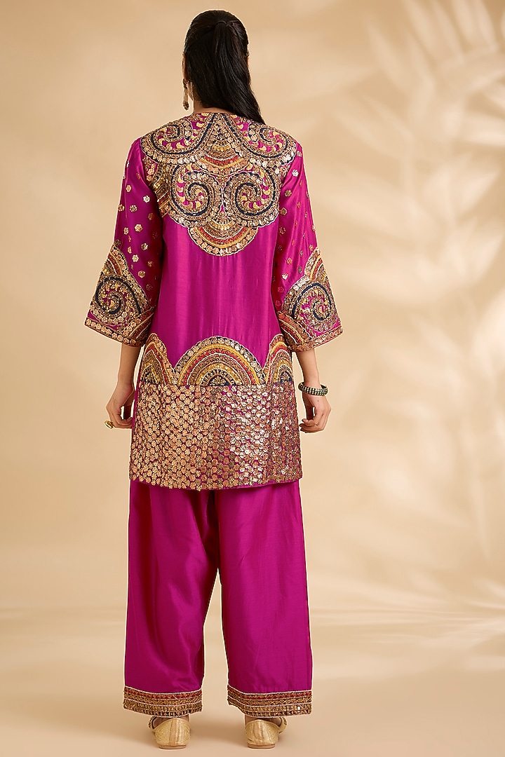Magenta Chanderi Hand Embroidered Kurta Set by Debyani at Pernia's Pop Up Shop