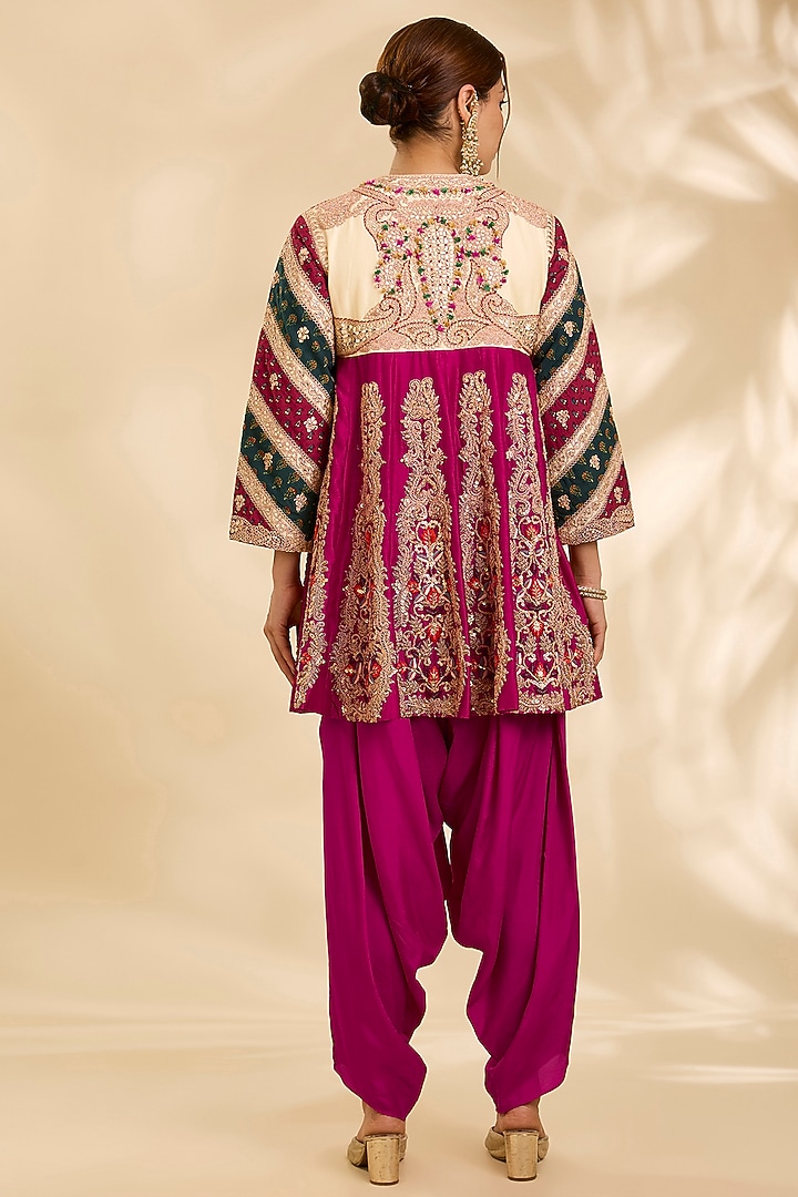 Magenta Chanderi Hand & Machine Embroidered Kurta Set by Debyani at Pernia's Pop Up Shop