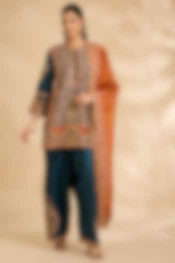 Blue Chanderi & Organza Hand Embroidered Kurta Set by Debyani at Pernia's Pop Up Shop