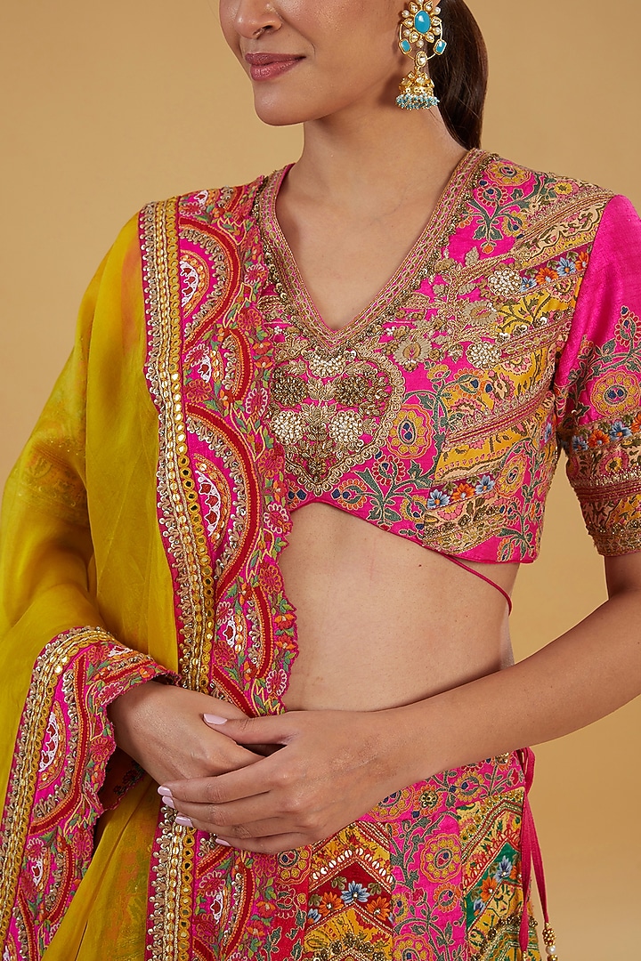 Red Rani Raw Silk Embroidered Bridal Lehenga Set by Debyani at Pernia's Pop Up Shop