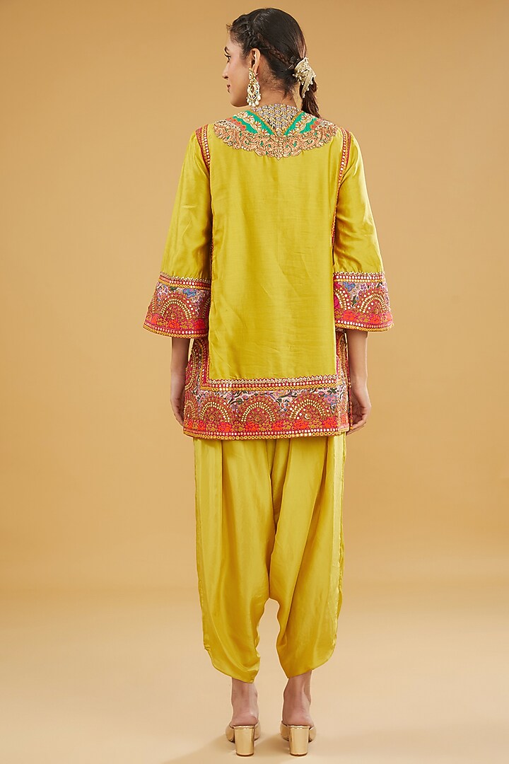 Mustard Chanderi Silk Mirror Work Kashmiri Kurta Set by Debyani at Pernia's Pop Up Shop
