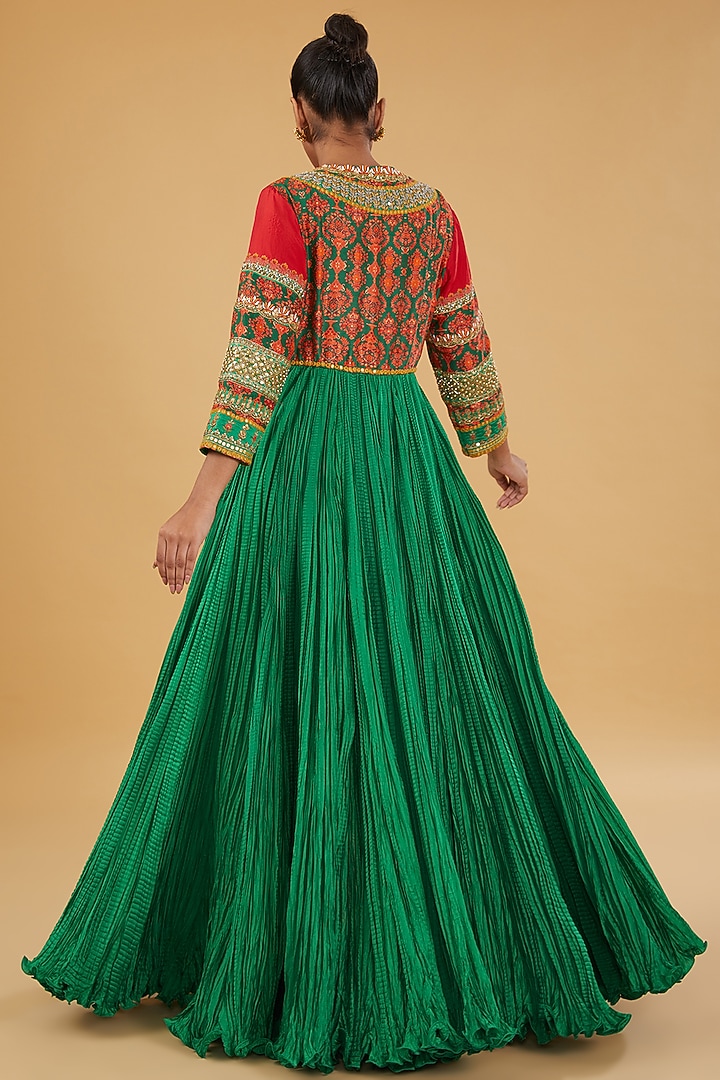 Emerald Green Chanderi Silk Crushed Tunic Set by Debyani at Pernia's Pop Up Shop