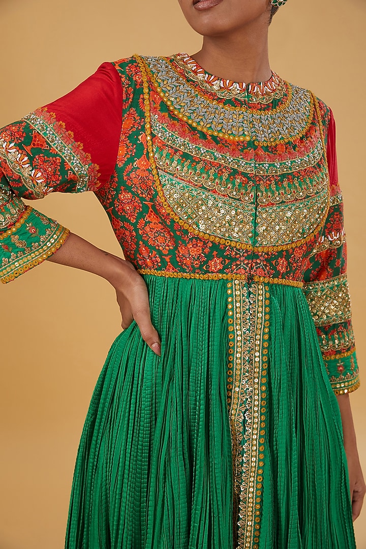 Emerald Green Chanderi Silk Crushed Tunic Set by Debyani at Pernia's Pop Up Shop