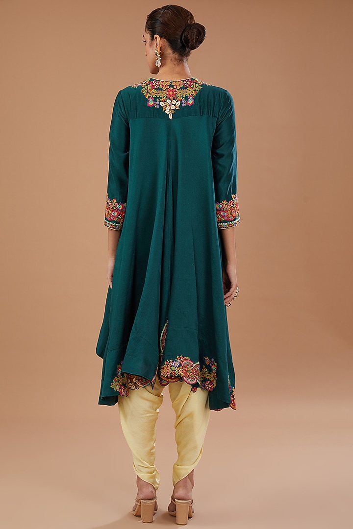 Green Chanderi Mirror Embroidered Jacket Set by Debyani at Pernia's Pop Up Shop