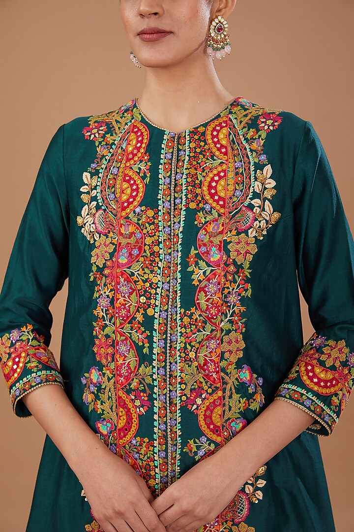 Green Chanderi Mirror Embroidered Jacket Set by Debyani at Pernia's Pop Up Shop