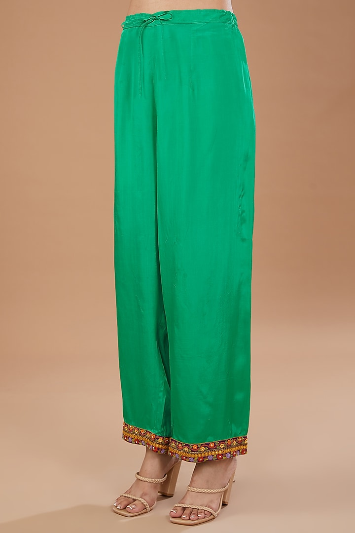 Purple Silk Embroidered Kurta Set by Debyani at Pernia's Pop Up Shop