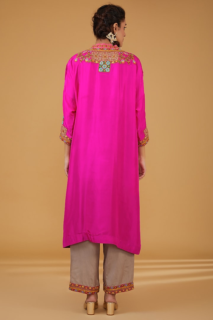 Rani Pink Chanderi Silk Embroidered Kurta Set by Debyani at Pernia's Pop Up Shop