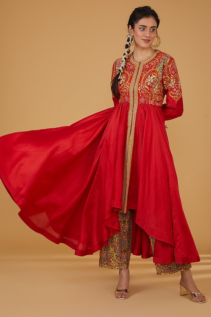 Red Chanderi Silk Mirror Embroidered Tunic Set by Debyani at Pernia's Pop Up Shop