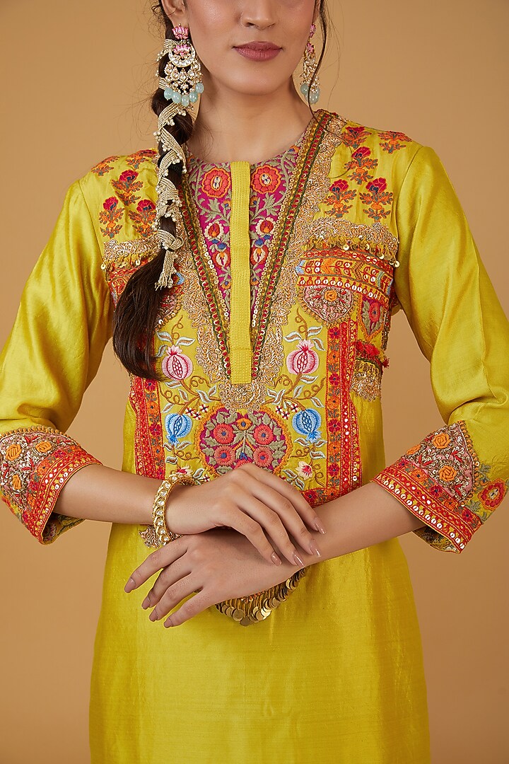 Mustard Chanderi Silk Patchwork Embroidered Kurta Set by Debyani at Pernia's Pop Up Shop