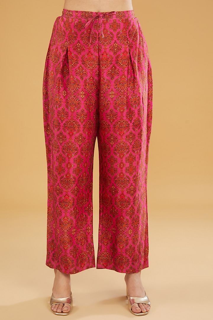 Magenta Silk Embroidered Kurta Set by Debyani at Pernia's Pop Up Shop