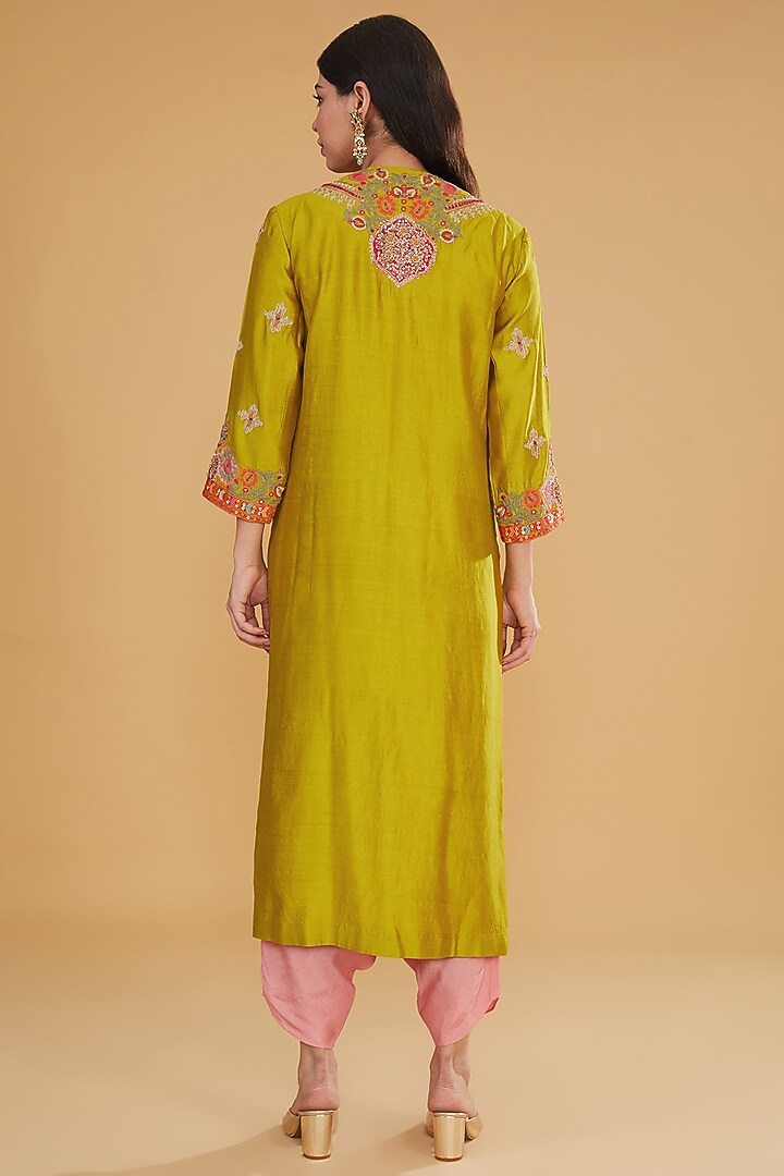 Mustard Silk Embroidered Kurta Set by Debyani at Pernia's Pop Up Shop