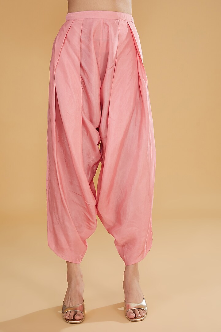 Orange Silk Embroidered Kurta Set by Debyani at Pernia's Pop Up Shop